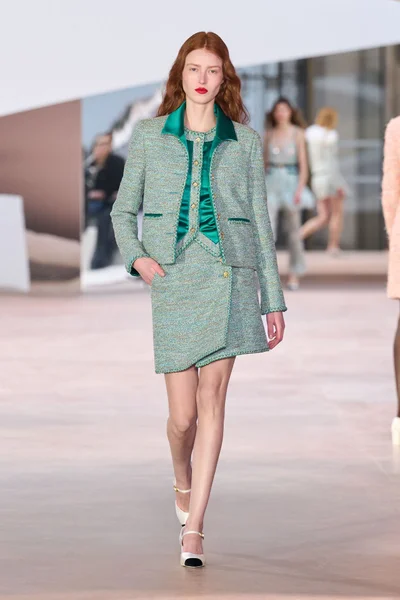 Look 20